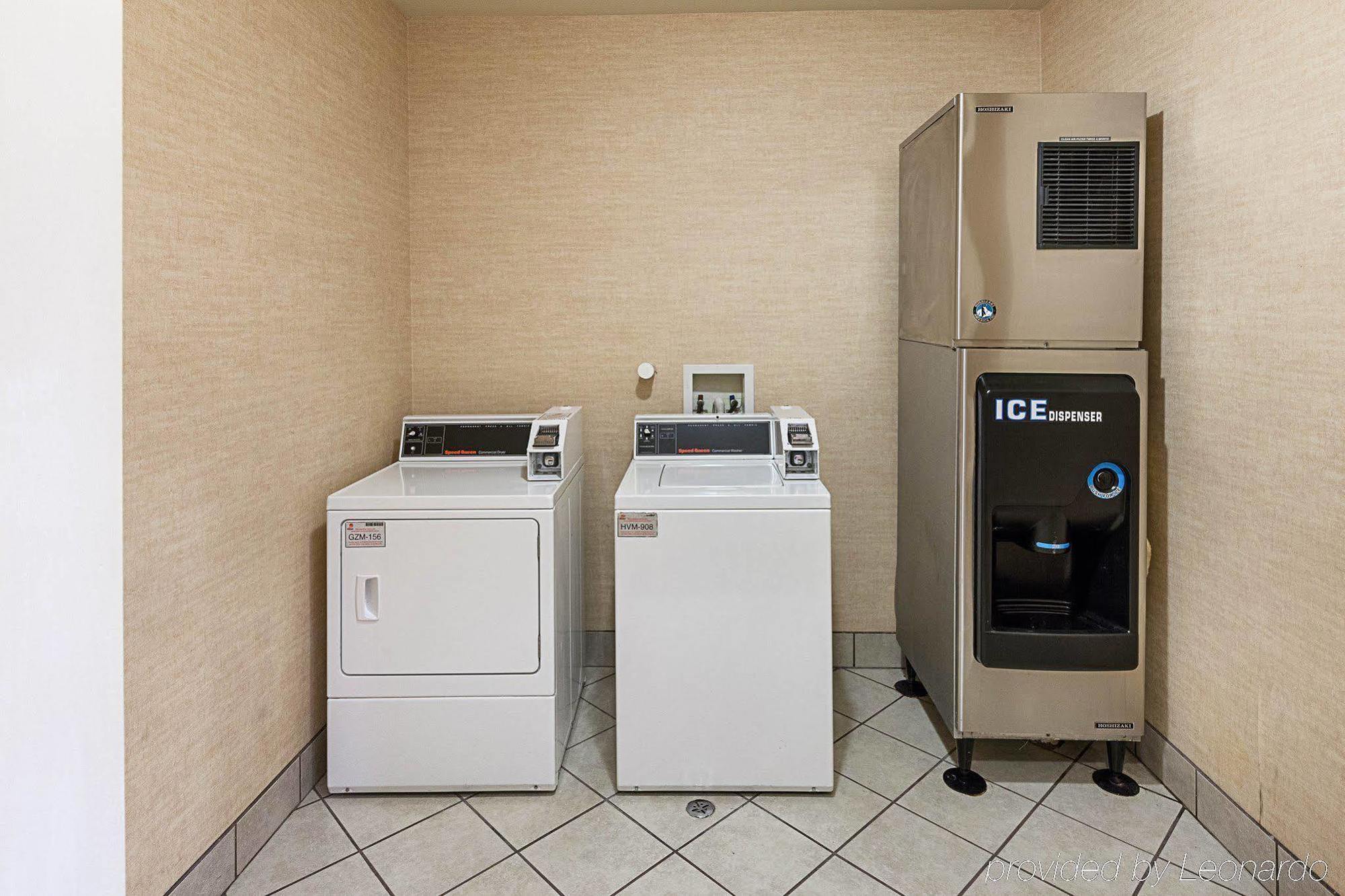 Hotel Comfort North - Stone Oak 3*